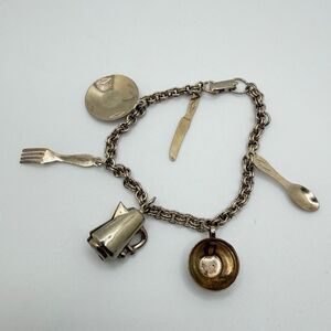 6.5" Vintage "Kitchen" charm bracelet in silver tone metal!